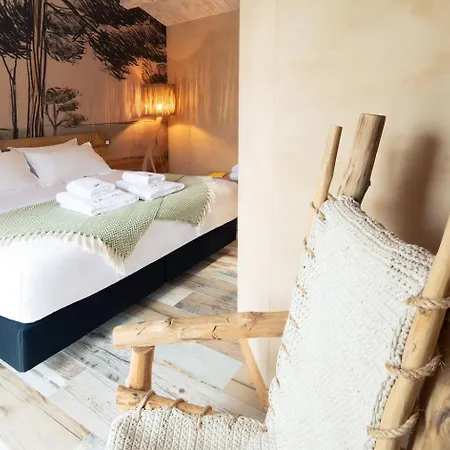La Maison D'yvonne 招待所 3*